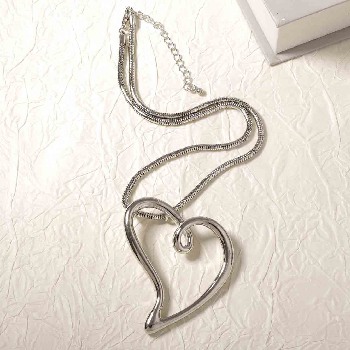 Simple and fashionable rope style metal chain alloy hollow heart pendant necklace versatile casual women's style