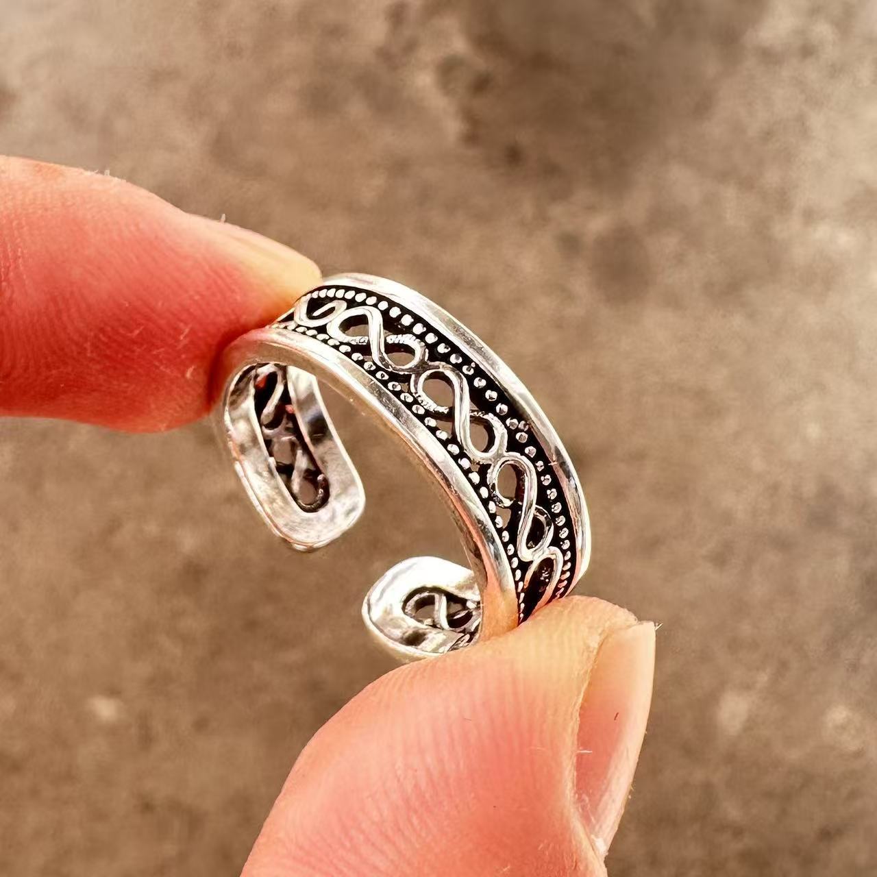 Men's ring with high-end feel and adjustable wide face opening