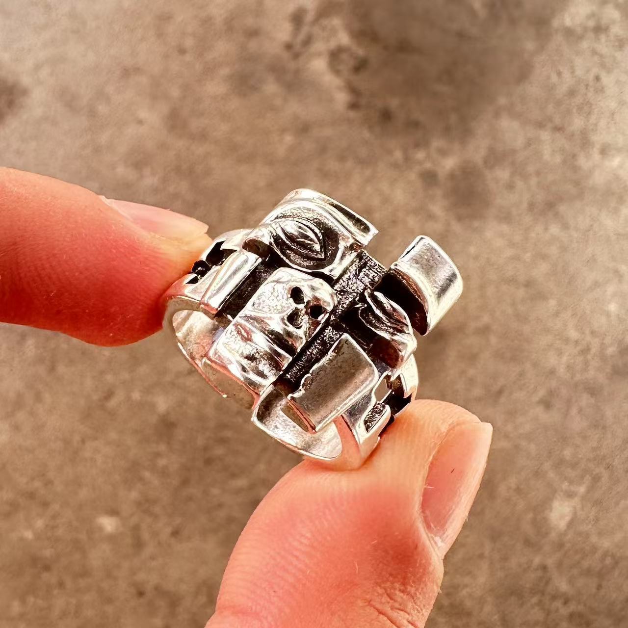 Men's ring with high-end feel and adjustable wide face opening