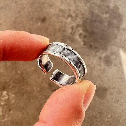 Men's ring with high-end feel and adjustable wide face opening