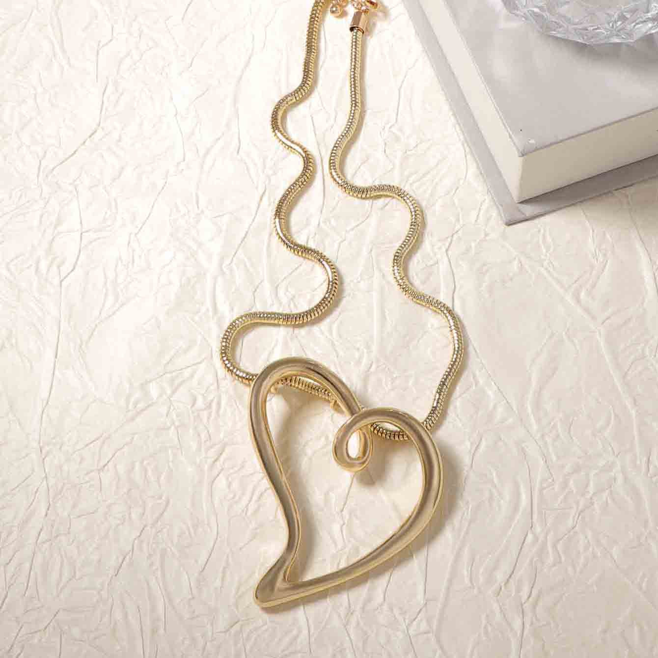 Simple and fashionable rope style metal chain alloy hollow heart pendant necklace versatile casual women's style